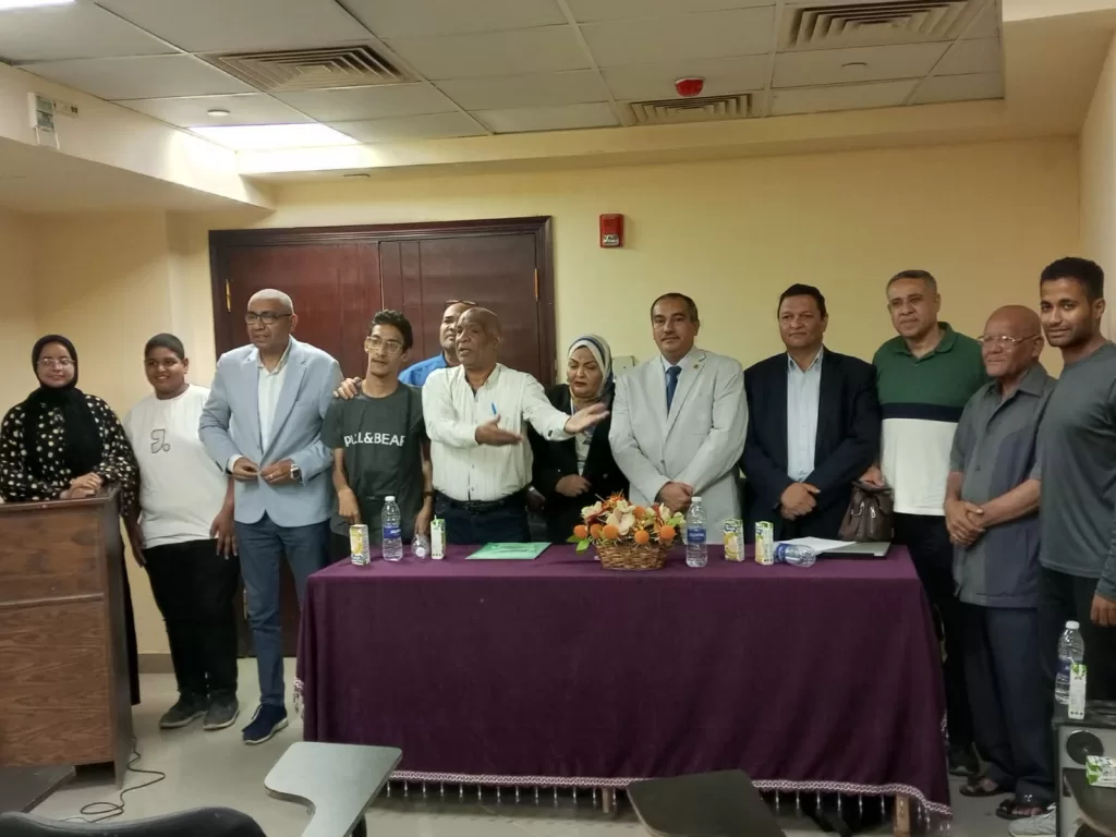 نادى أدب قصر ثقافة قنا يناقش كتاب "الإعلام التربوي وتنمية قيم المواطنة" للدكتور أحمد سعد جريو 39 - جريدة المساء