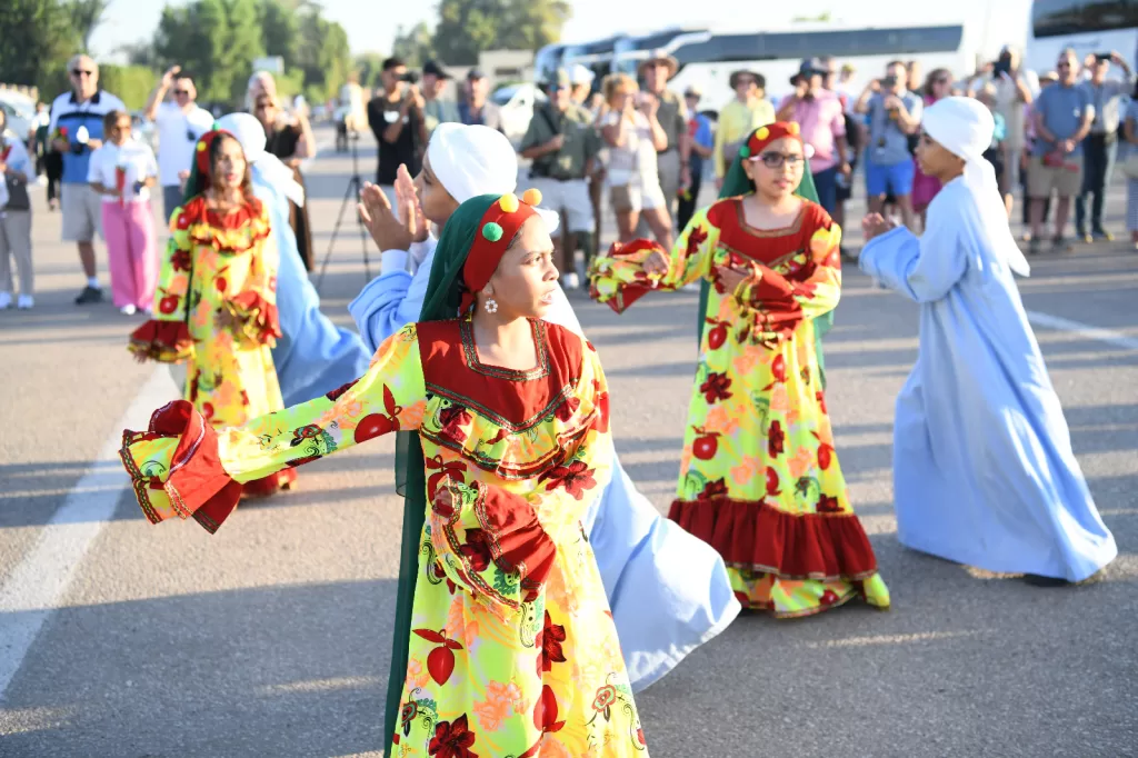 محافظ قنا يشهد احتفالية اليوم العالمي للسياحة بمعبد دندرة 113 - جريدة المساء