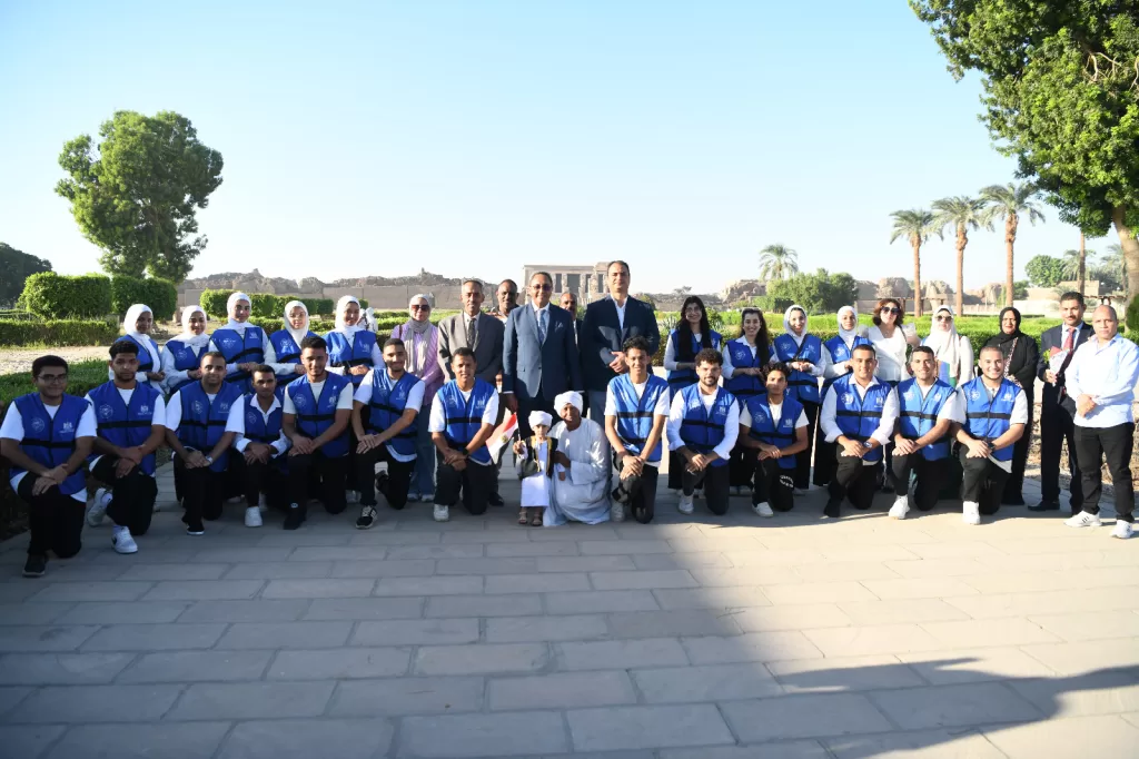 محافظ قنا يشهد احتفالية اليوم العالمي للسياحة بمعبد دندرة 105 - جريدة المساء