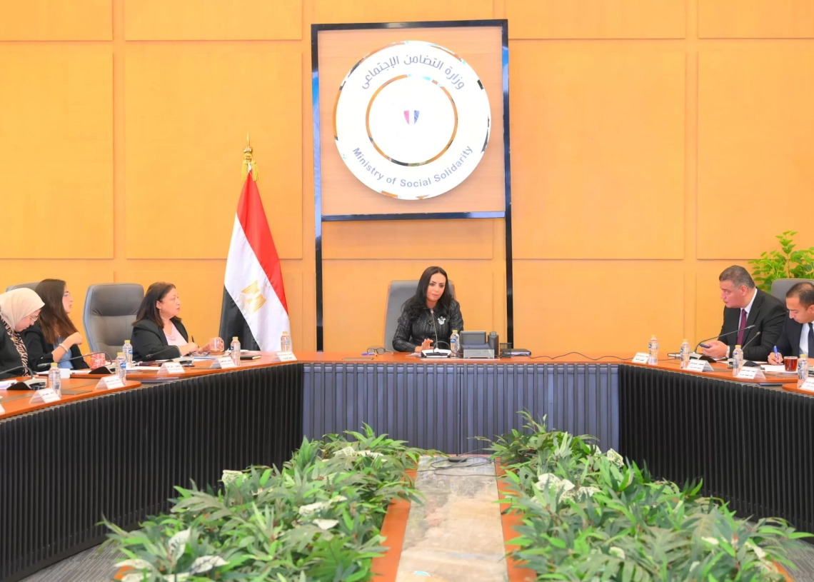 وزيرة التضامن تناقش تحديات منظومة الرائدات الاجتماعيات والحصر الميدانى للحضانات 19 - جريدة المساء