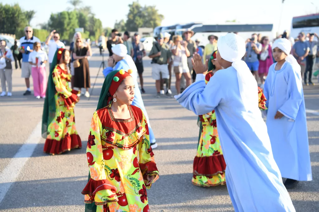 محافظ قنا يشهد احتفالية اليوم العالمي للسياحة بمعبد دندرة 79 - جريدة المساء