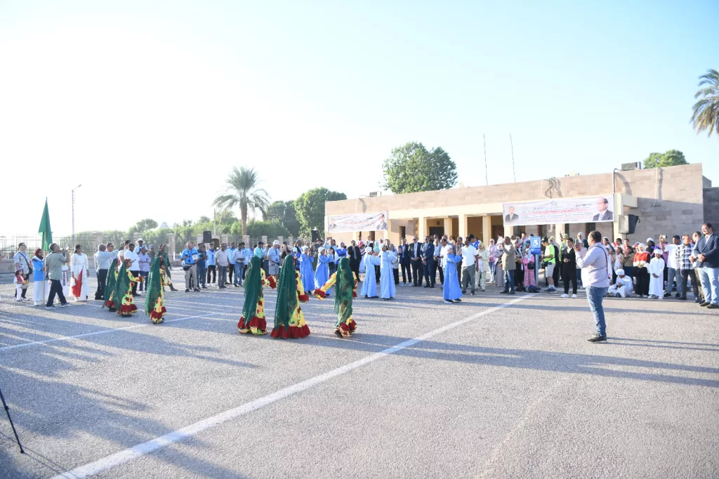 محافظ قنا يشهد احتفالية اليوم العالمي للسياحة بمعبد دندرة 75 - جريدة المساء