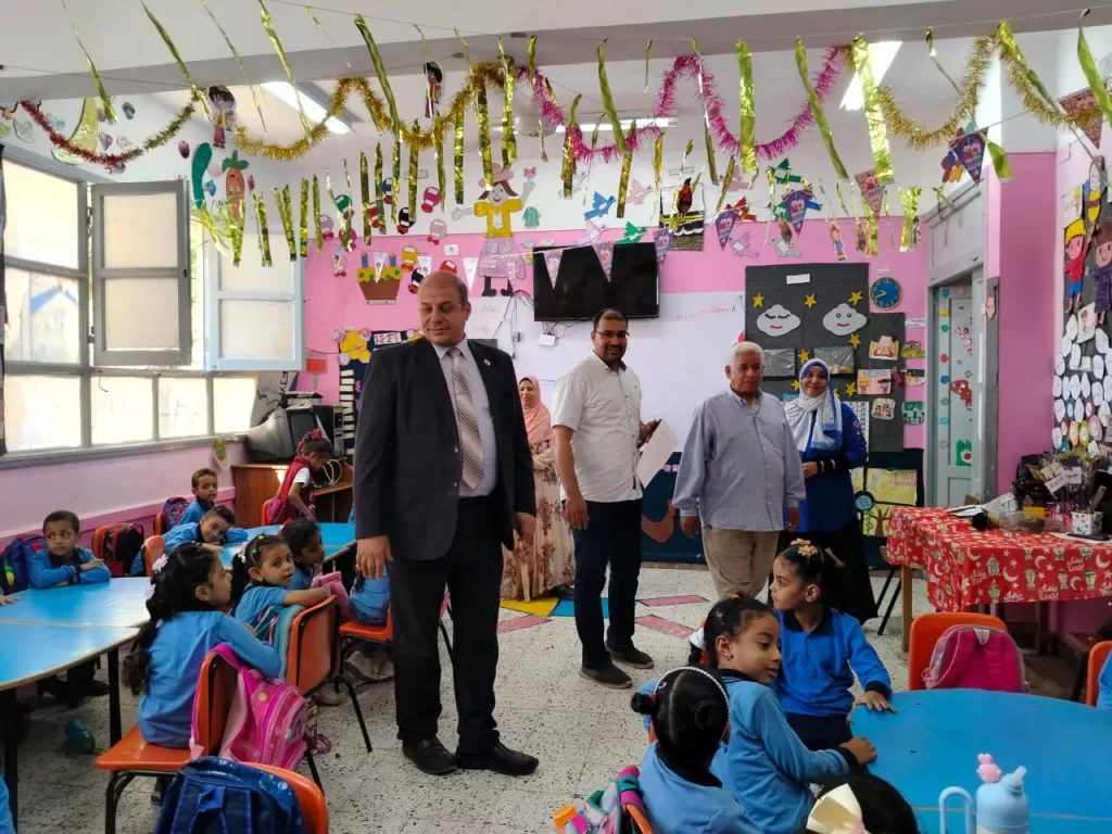 تطوير خدمات النقل المدرسي والتجهيزات التعليمية بنقادة لمصلحة الطلاب 22 - جريدة المساء