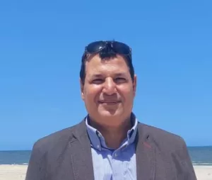 رئيس جهاز الشروق يواجه “مصايد الموت” ويستبدل أغطية البالوعات فورًا 23 - جريدة المساء