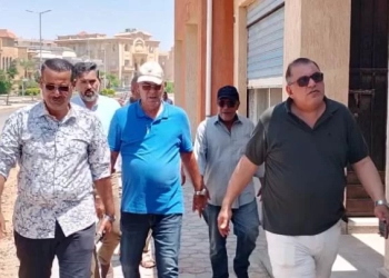 رئيس جهاز الشروق يواجه “مصايد الموت” ويستبدل أغطية البالوعات فورًا 23 - جريدة المساء