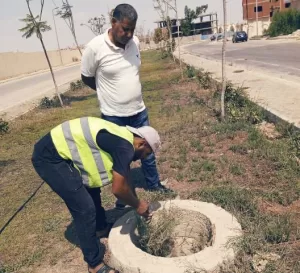 رئيس جهاز الشروق يواجه “مصايد الموت” ويستبدل أغطية البالوعات فورًا 27 - جريدة المساء