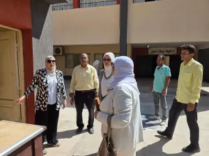 مديرة تعليم الشروق تواصل جولات متابعة استعداد المدارس للعام الدراسي الجديد 29 - جريدة المساء