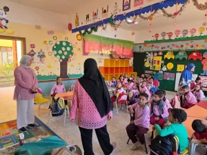 مديرة تعليم الشروق تتابع انتظام الدراسة بمدرسة طبري الشروق المتكاملة 21 - جريدة المساء