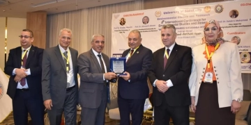 جامعة السادات تكرم الخبير الدولي د.عباس شراقي 1 - جريدة المساء