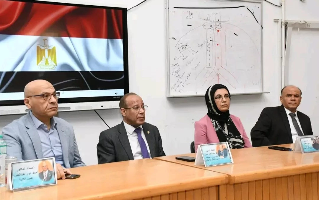 لقاء تعريفي لطلاب أولي طب القناة .. وسط أجواء احتفالية 19 - جريدة المساء