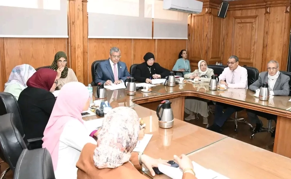 تكريم الفائقين في إحتفالية التميز البحثي بجامعة القناة 19 - جريدة المساء