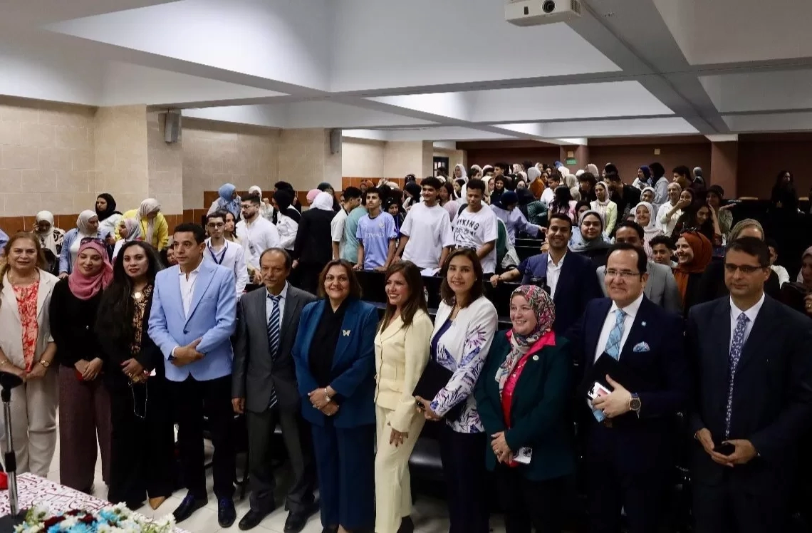 في أجواء من البهجة..إعلام 6 أكتوبر تحتفي بالطلاب الجدد 19 - جريدة المساء