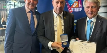 بحضور أمير موناكو..العريان يتسلم جائزتي الجندي وعوض سامي في الخماسي الحديث 1 - جريدة المساء