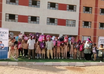 توزيع شنط وأدوات مدرسية بالمجان على 735طالب من ذوى الهمم والاولى بالرعاية بأسوان 26 - جريدة المساء