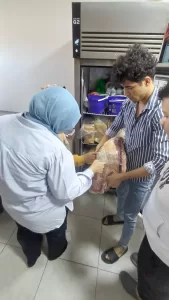 الرقابة تقتحم مطاعم شهيرة بالشروق وتكشف كوارث غذائية كبرى 27 - جريدة المساء