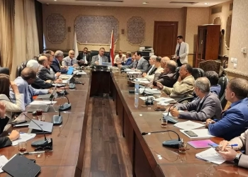 نائب وزير المالية ورئيس مصلحة الجمارك يناقشان خطة تنفيذ منظومة التسجيل المسبق للشحنات الجوية 29 - جريدة المساء