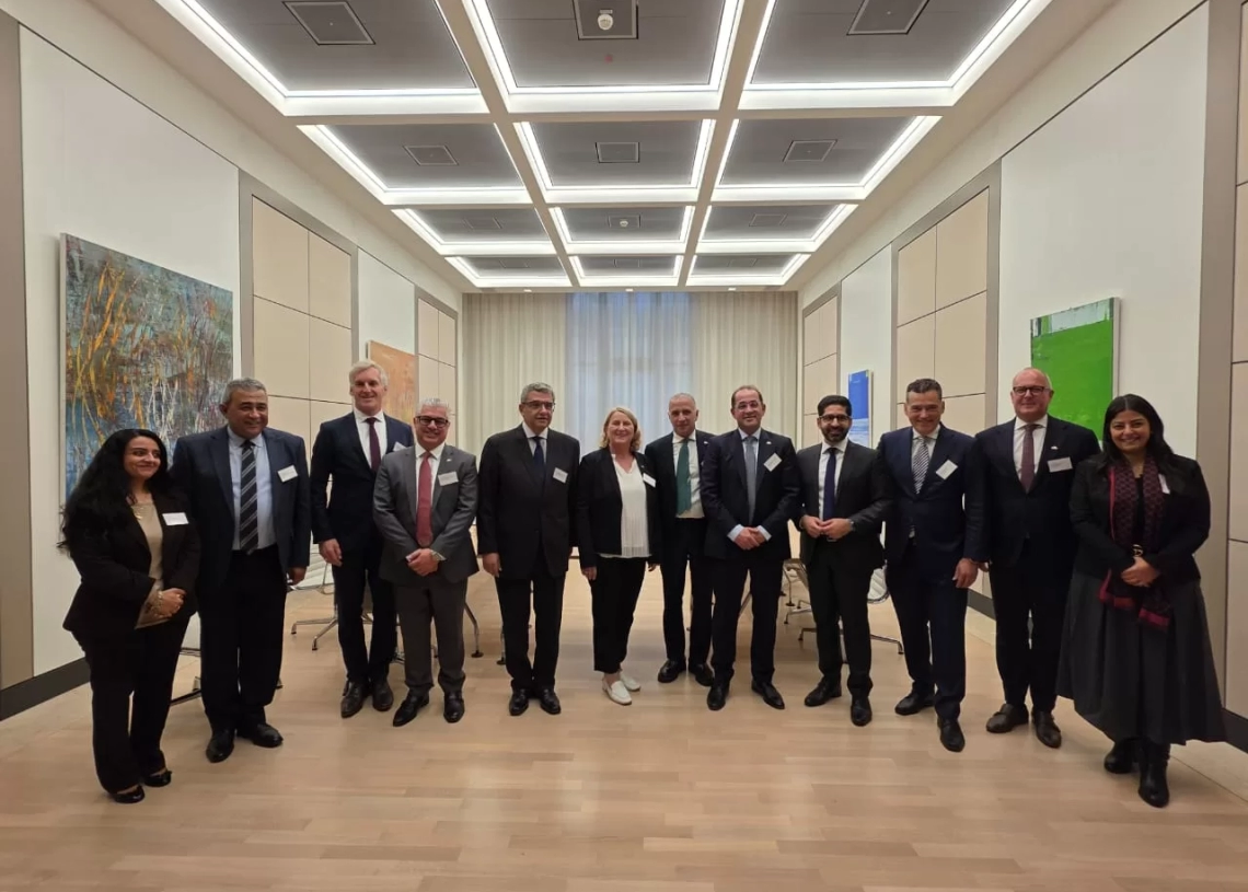 كجوك.. في لقائه مع وزير الاقتصاد بـ «فرانكفورت هسة»: نستهدف تعزيز التعاون المشترك بين مصر وألمانيا 19 - جريدة المساء