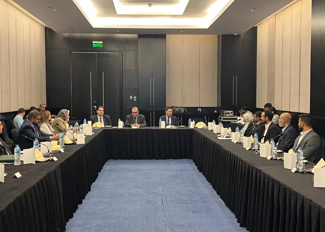 نائب وزير المالية يلتقى سفير دولة سنغافورة ووفدا من مجتمع الأعمال السنغافوى 20 - جريدة المساء نائب وزير المالية يلتقى سفير دولة سنغافورة ووفدا من مجتمع الأعمال السنغافوى 19 - جريدة المساء