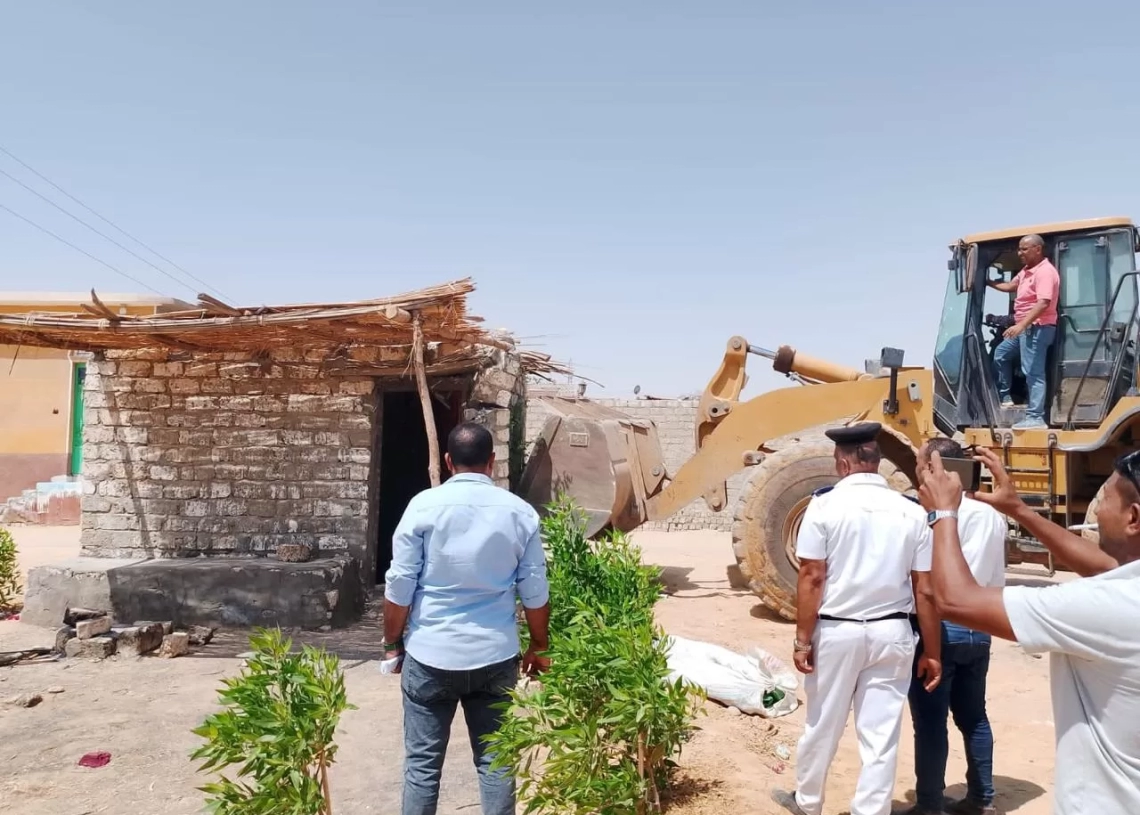 المنيا تسترد حق الشعب.. إزالة 1709 حالة تعدٍ في الموجة الـ27 15 - جريدة المساء