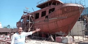 القابوطى يودّع ورشه.. وصناعة المراكب الخشبية تبحث عن ملاذ في شرق بورسعيد 1 - جريدة المساء