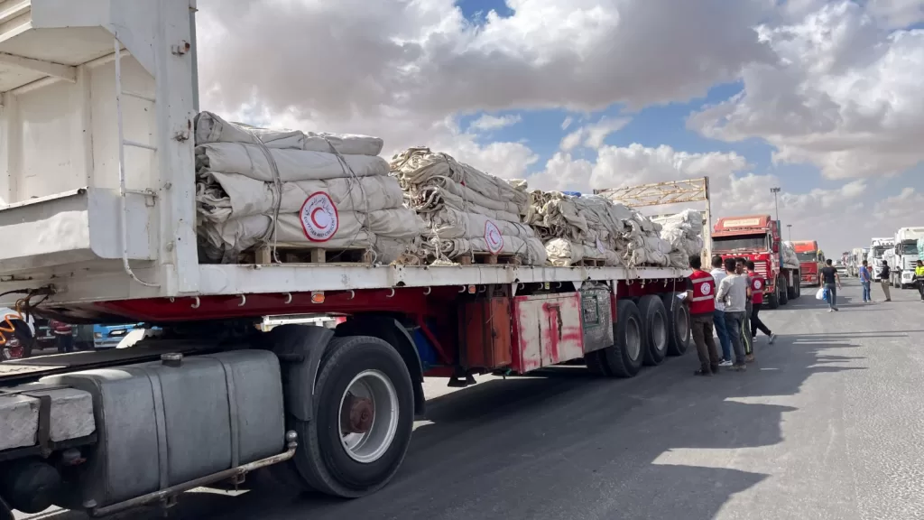 عطاء من لايخشى الفاقة.. الهلال الأحمر يدخل أكثر من 2400 طن مساعدات إنسانية إلى غزة 22 - جريدة المساء