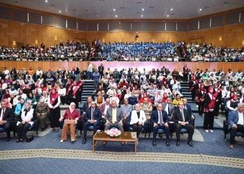 بتحية العلم .. انطلاق العام الجامعي الجديد وسط أجواء احتفالية بأسيوط 29 - جريدة المساء