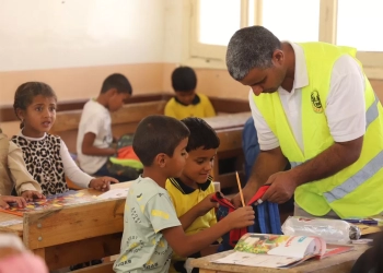 توزيع شنط وأدوات مدرسية علي الطلاب بوسط سيناء 17 - جريدة المساء