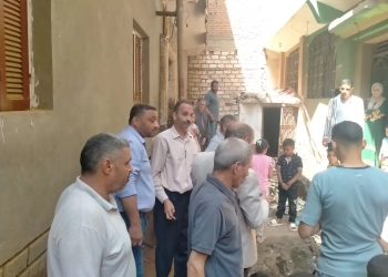 رئيس مدينة الواسطى يتابع شكاوى أهالي قمن العروس بشأن تجمعات مياه مجهولة المصدر 19 - جريدة المساء