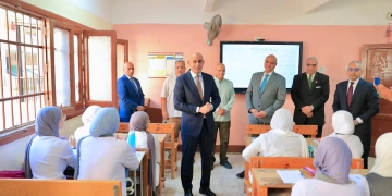 وزير التعليم والمحافظ يتفقدان عددا من مدارس القليوبية 1 - جريدة المساء