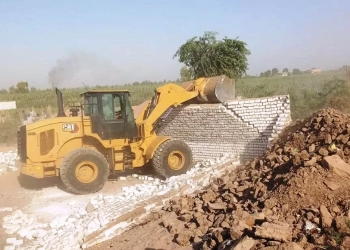 محافظ أسوان : إزالة 97 حالة من التعديات ضمن الموجة الـ 27 بمختلف المراكز والمدن 33 - جريدة المساء