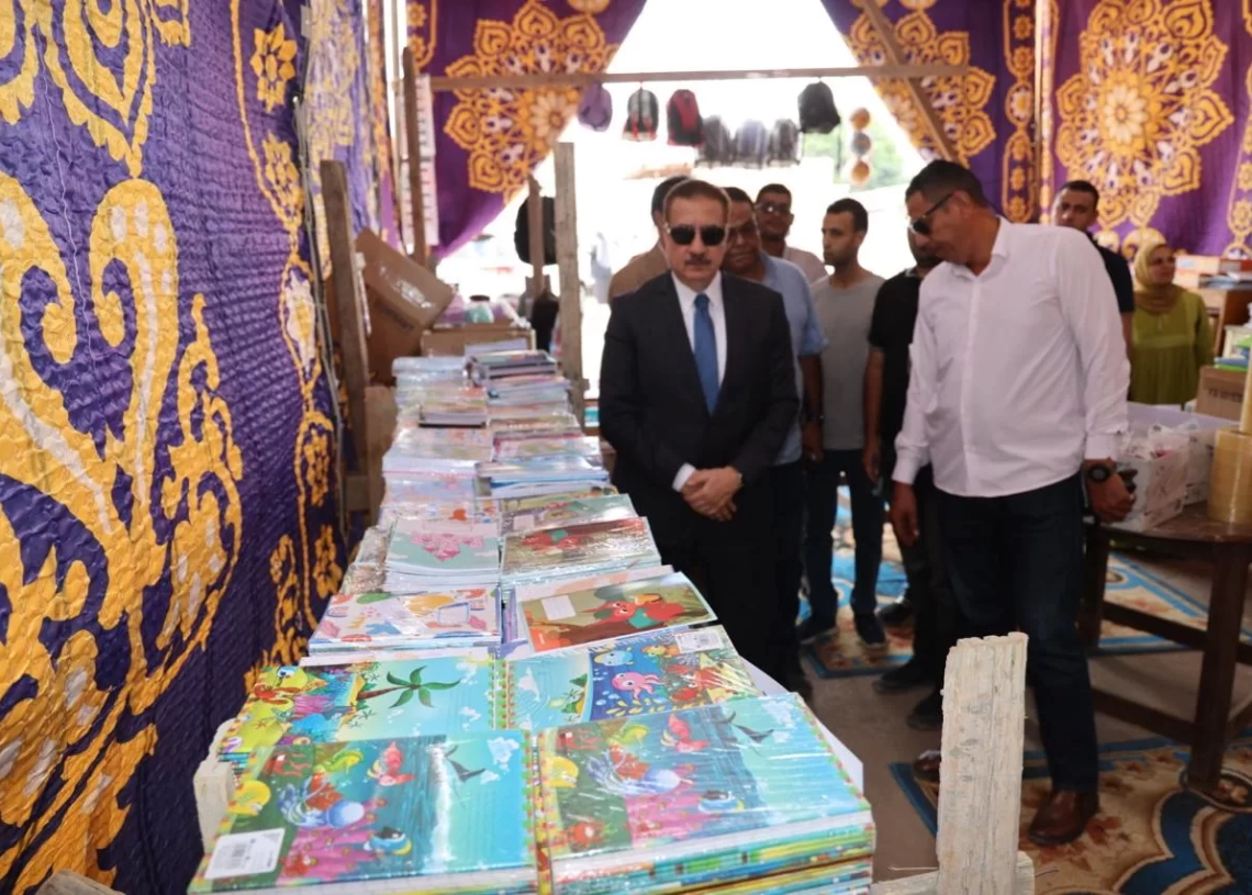 محافظ المنوفية يتفقد معرض " أهلاً مدارس " بتلا لتوفير المستلزمات الدراسية بأسعار مخفضة 17 - جريدة المساء
