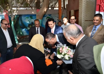 محافظ الفيوم يتابع انتظام العملية التعليمية بالمدارس مع بدء العام الجديد 25 - جريدة المساء