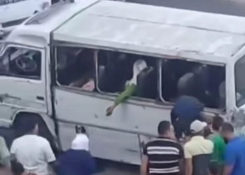 مصرع طالبه واصابه سبعه في انقلاب ميكروباص 34 - جريدة المساء