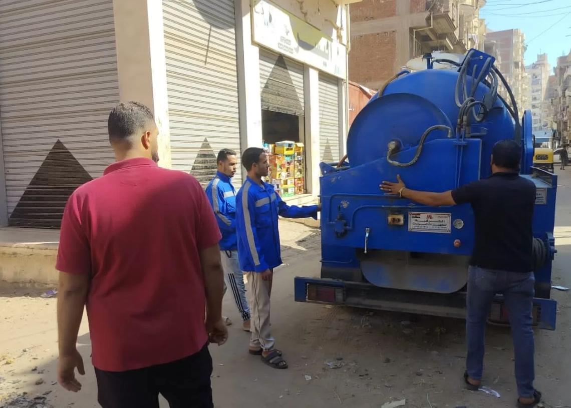 محافظ كفرالشيخ يتابع جهود صيانة شبكة الصرف الصحي بمدينة دسوق 19 - جريدة المساء