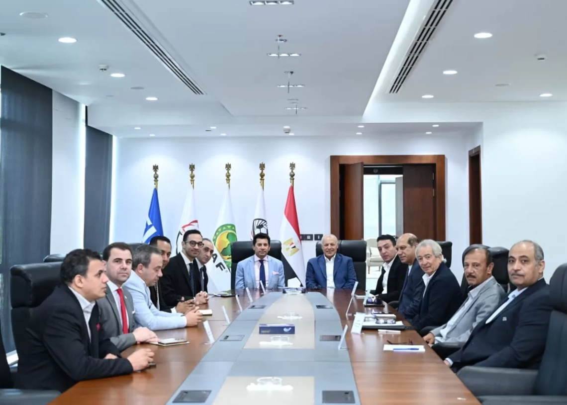 أشرف صبحي يناقش مع أبو ريدة رؤية اتحاد الكرة لإعداد المنتخب الأولمبي لدورة لوس أنجلوس 16 - جريدة المساء أشرف صبحي يناقش مع أبو ريدة رؤية اتحاد الكرة لإعداد المنتخب الأولمبي لدورة لوس أنجلوس 15 - جريدة المساء