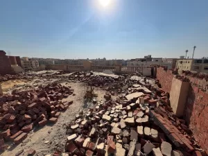 حملات مكبرة لإزالة ورفع الإشغالات بمدينة الشروق ضمن خطة تحسين المظهر الحضارى 25 - جريدة المساء