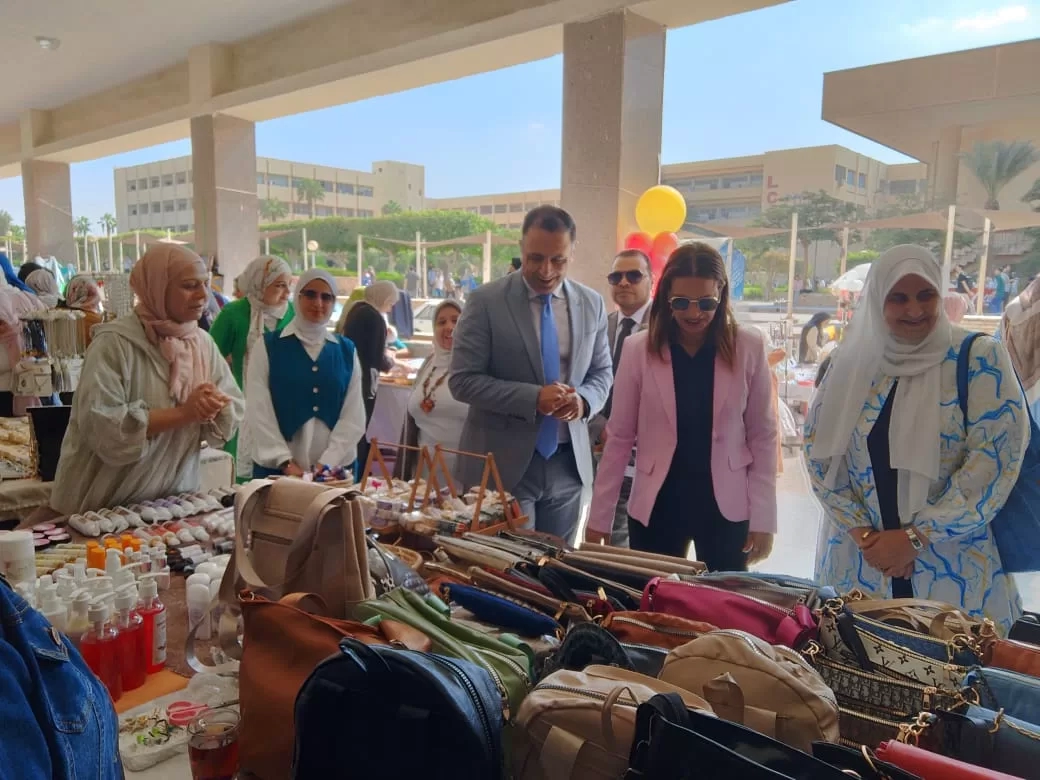 "التضامن" تفتتح معرض الأسر المنتجة بجامعة حلوان 18 - جريدة المساء "التضامن" تفتتح معرض الأسر المنتجة بجامعة حلوان 17 - جريدة المساء