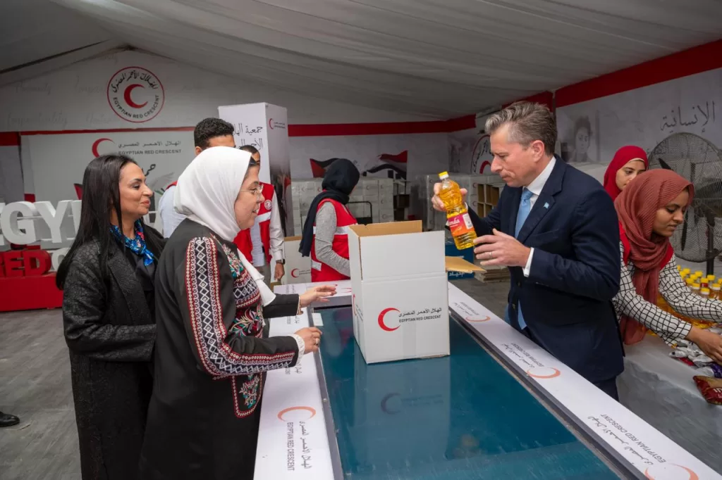 "مايا مرسى": لم نتخلف يومًا عن إيصال المساعدات لأهلنا فى القطاع 20 - جريدة المساء