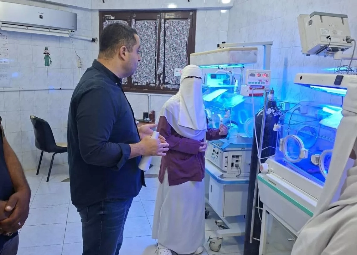 وكيل صحة قنا يفاجئ مستشفى دشنا ويحيل المخالفين للتحقيق 17 - جريدة المساء