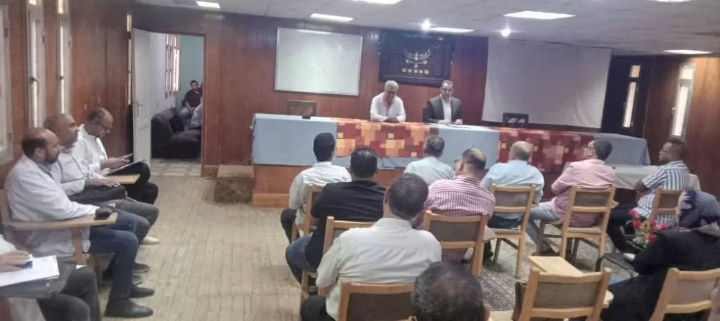 "صادق" يبحث سبل تطوير مستشفى قنا العام ورفع كفاءة الخدمات الطبية 59 - جريدة المساء
