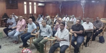 "صادق" يبحث سبل تطوير مستشفى قنا العام ورفع كفاءة الخدمات الطبية 33 - جريدة المساء