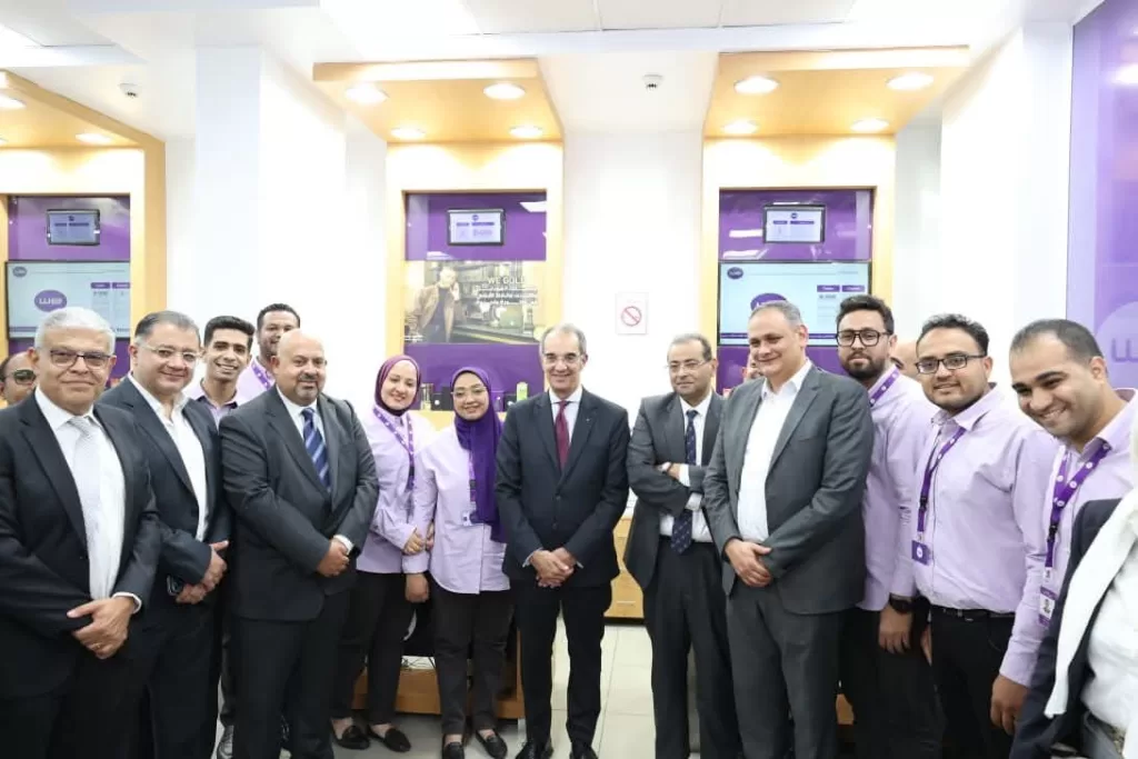 التحول الرقمي يصل قنا.. وزير الاتصالات يتابع تطوير المدارس والخدمات الحكومية والطبية 29 - جريدة المساء