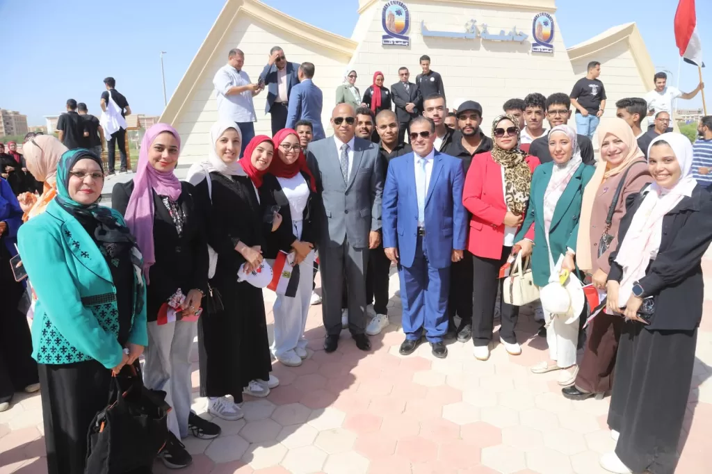 الجامعة تتزين بالأعلام.. جنوب الوادي تحيي الذكرى 52 لنصر أكتوبر 35 - جريدة المساء