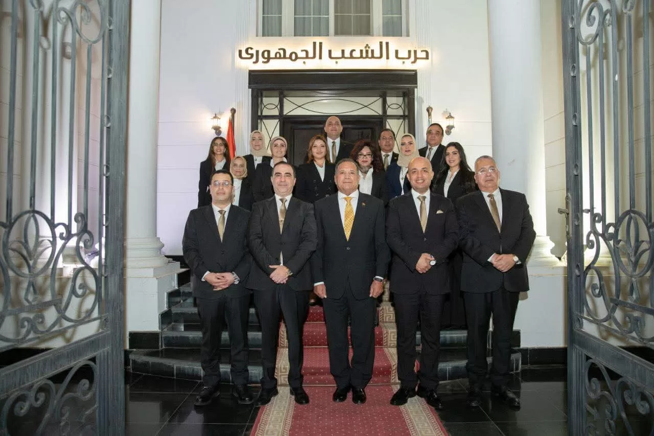 «الشعب الجمهوري» يجتمع بمرشحيه في القائمة الوطنية استعدادًا لانتخابات مجلس النواب 2025 277 - جريدة المساء