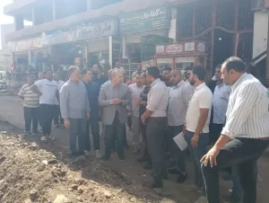 بالصور.. نائب محافظ الجيزة يتابع ميدانيا تطوير طريق الحفرية بين محور كمال عامر وأوسيم 61 - جريدة المساء