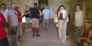 انتعاش الحركة السياحية بالمنيا مع توافد أفواج ألمانية وأسترالية وفرنسية 1 - جريدة المساء