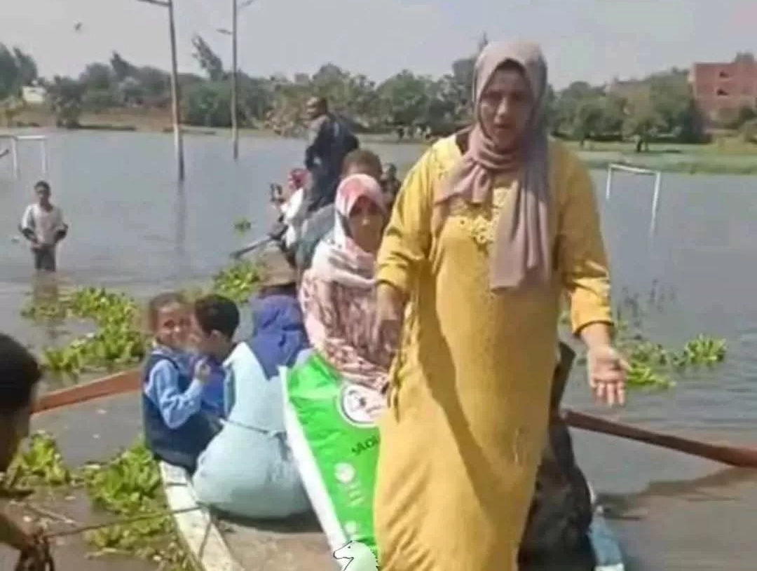 المنوفية بين غضب النيل وصمود الأهالي ارتفاع منسوب المياه يغمر منازل وأراضي طرح النهر.. وتحذيرات رسمية بالإخلاء الفوري 16 - جريدة المساء المنوفية بين غضب النيل وصمود الأهالي ارتفاع منسوب المياه يغمر منازل وأراضي طرح النهر.. وتحذيرات رسمية بالإخلاء الفوري 15 - جريدة المساء