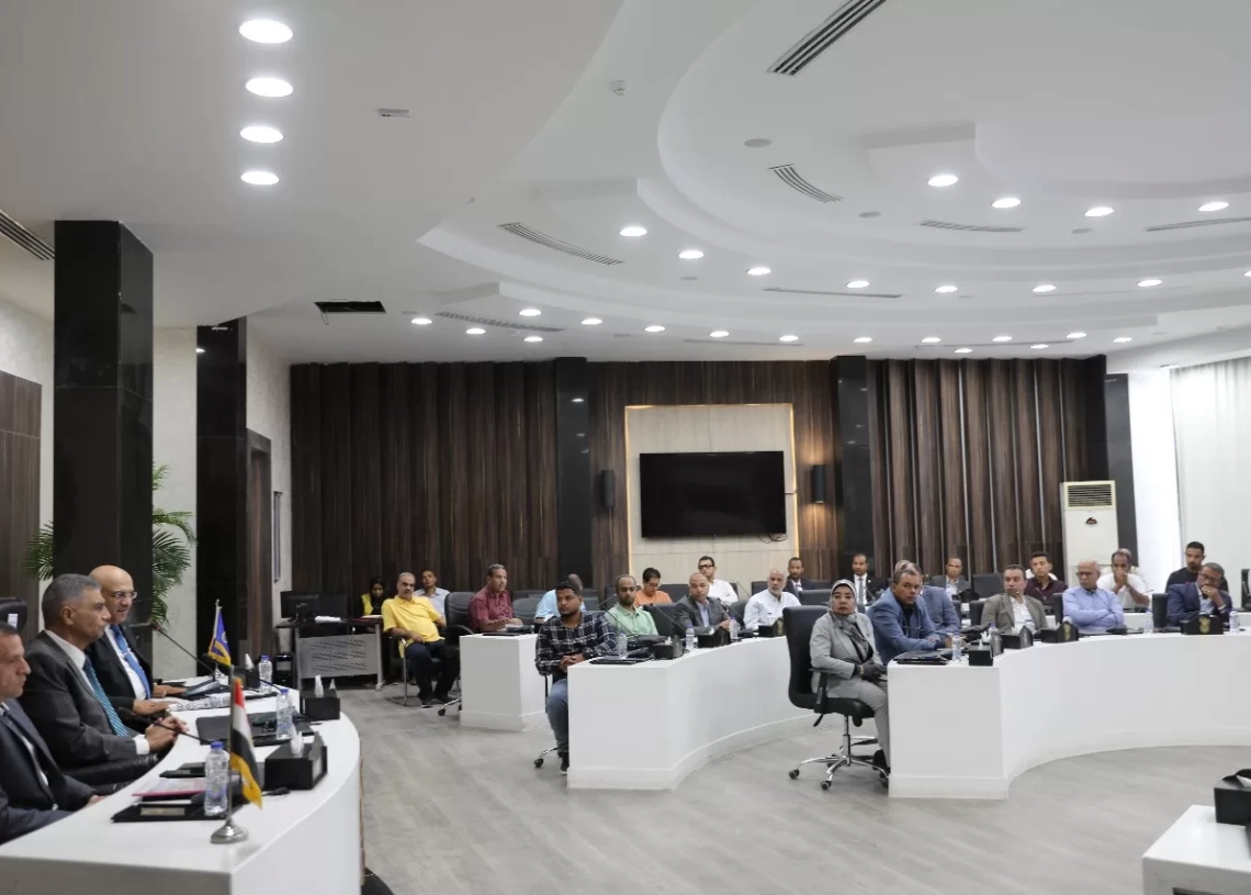 أثناء ترأسه للمؤتمر الموسع للإستثمار .. محافظ أسوان : دعم الإستثمار المحلى ، وتعزيز الشراكة بين القطاعين العام والخاص 20 - جريدة المساء أثناء ترأسه للمؤتمر الموسع للإستثمار .. محافظ أسوان : دعم الإستثمار المحلى ، وتعزيز الشراكة بين القطاعين العام والخاص 19 - جريدة المساء