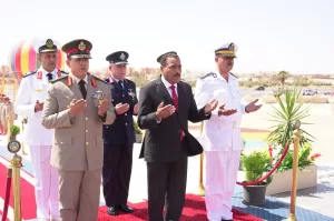شعيب يضع  إكليل الزهور علي النصب التذكاري للجندي المجهول  احياء الذكرى   انتصارات أكتوبر المجيدة  23 - جريدة المساء