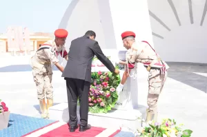 شعيب يضع  إكليل الزهور علي النصب التذكاري للجندي المجهول  احياء الذكرى   انتصارات أكتوبر المجيدة  25 - جريدة المساء